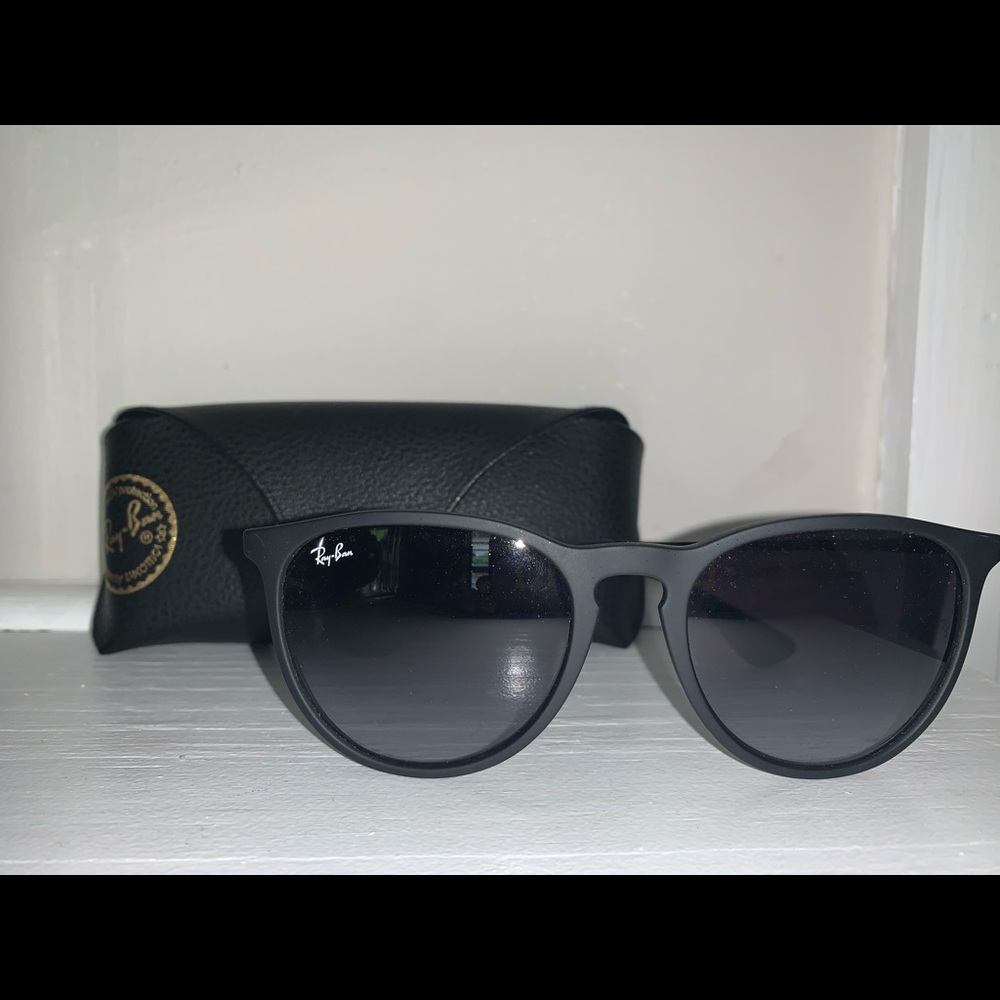 Erika Classic Ray-Ban Sunglasses